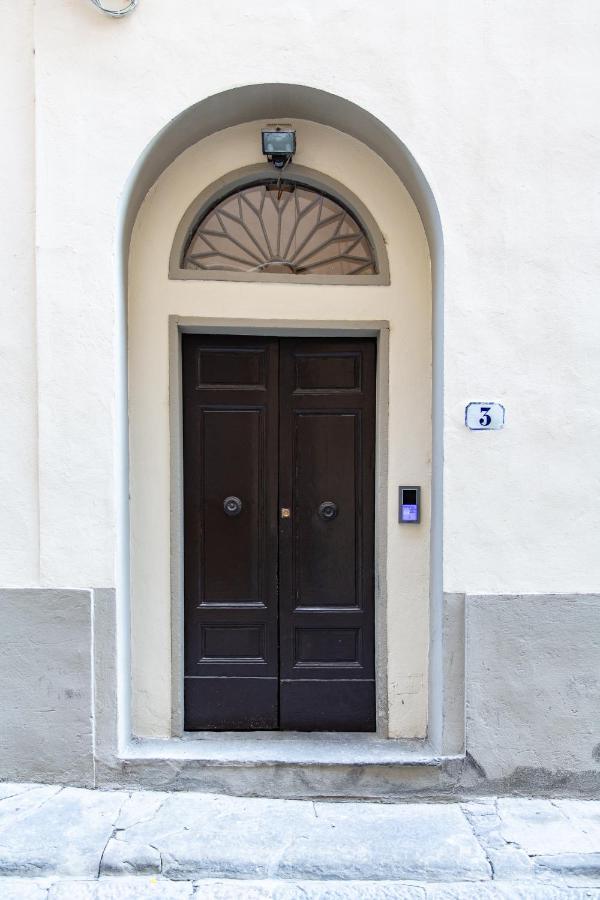 Charming Apartment By Bargello Museum Florence Exterior photo